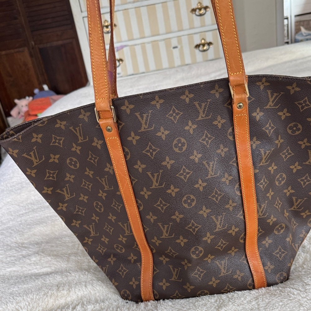 Authentic Louis Vuitton Vintage Brown and Tan Monogram Tote good condition.